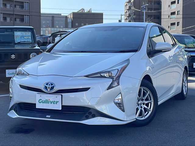 トヨタ プリウス S ツーリングセレクション 長野県 2016(平28)年 11.6万km ホワイトパールクリスタルシャイン 禁煙車/７インチ純正ナビ/Bluetooth Audio/ＴＲＤエアロ/バックカメラ/ビルドインＥＴＣ/シートヒーター（Ｄ＋Ｎ席）/ステアリングスイッチ/革巻きステアリング/純正フロアマット/プッシュスタート/ＬＥＤヘッドライト/オートライト/フォグランプ/電動格納ドアミラー/ウィンカーミラー/ドアバイザー/スマートキー/スペアキー×１/トノカバー/エアコン吹出口ドリンクホルダー/純正アルミホイール(夏タイヤ)積込/横滑り防止機能/盗難防止機能