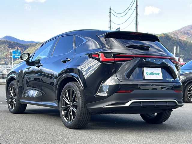 レクサス ＮＸ 350h Fスポーツ 山梨県 2023(令5)年 5万km グラファイトブラックガラスフレーク Lexus Safety Sistem/　・プリクラッシュセーフティ/　・レーントレーシングアシスト/　・レーダークルーズコントロール/　・オートマチックハイビーム/　・先行車発信告知機能/　・ロードサインアシスト/ムーンルーフ/マークレビンソン/純正ナビ/　(USB/BT/フルセグ)/パノラミックビューモニター/パワーバックドア/三眼フルLEDオートライト/LEDフォグランプ/レザーシート/メモリ付きパワーシート/シートベンチレーション/純正20インチアルミホイール/ブラインドスポットモニター/パドルシフト/ヘッドアップディスプレイ/コーナーセンサー/スマートキー/ビルトインETC