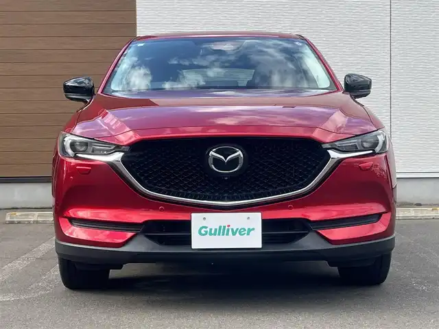 マツダ ＣＸ－５ XD ブラックトーンエディション 秋田県 2020(令2)年 4.7万km ソウルレッドクリスタルM ４WD/ターボ/衝突軽減システム/LEDヘッドライト/純正SDナビ（BT/AM/FM）/フルセグ/３６０°ビューモニター/マツダ純正１９インチアルミ（夏タイヤ装着）/スマートキー/アイドリングストップ/プッシュスタート/コーナーセンサー/レーンキープアシスト/マツダ・レーダークルーズコントロール追従走行有/オートマチックハイビーム/ヒルスタートアシストコントロール/MTモード付AT/ブラインドスポットモニター/ステアリングスイッチ/ステアリングヒーター/パドルシフト/前席シートヒーター/運転席メモリー付パワーシート/電動リアゲート/電動パーキングブレーキ/オートブレーキホールド機能/純正フロアマット/オートライト/オートエアコン/パワーステアリング/パワーウィンドウ/電動格納ウィンカーミラー/横滑り防止/盗難防止装置/寒冷地仕様/保証書/記録簿/スペアキー×１