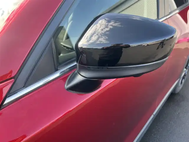 マツダ ＣＸ－５ XD ブラックトーンエディション 秋田県 2020(令2)年 4.7万km ソウルレッドクリスタルM ４WD/ターボ/衝突軽減システム/LEDヘッドライト/純正SDナビ（BT/AM/FM）/フルセグ/３６０°ビューモニター/マツダ純正１９インチアルミ（夏タイヤ装着）/スマートキー/アイドリングストップ/プッシュスタート/コーナーセンサー/レーンキープアシスト/マツダ・レーダークルーズコントロール追従走行有/オートマチックハイビーム/ヒルスタートアシストコントロール/MTモード付AT/ブラインドスポットモニター/ステアリングスイッチ/ステアリングヒーター/パドルシフト/前席シートヒーター/運転席メモリー付パワーシート/電動リアゲート/電動パーキングブレーキ/オートブレーキホールド機能/純正フロアマット/オートライト/オートエアコン/パワーステアリング/パワーウィンドウ/電動格納ウィンカーミラー/横滑り防止/盗難防止装置/寒冷地仕様/保証書/記録簿/スペアキー×１