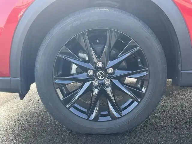 マツダ ＣＸ－５ XD ブラックトーンエディション 秋田県 2020(令2)年 4.7万km ソウルレッドクリスタルM ４WD/ターボ/衝突軽減システム/LEDヘッドライト/純正SDナビ（BT/AM/FM）/フルセグ/３６０°ビューモニター/マツダ純正１９インチアルミ（夏タイヤ装着）/スマートキー/アイドリングストップ/プッシュスタート/コーナーセンサー/レーンキープアシスト/マツダ・レーダークルーズコントロール追従走行有/オートマチックハイビーム/ヒルスタートアシストコントロール/MTモード付AT/ブラインドスポットモニター/ステアリングスイッチ/ステアリングヒーター/パドルシフト/前席シートヒーター/運転席メモリー付パワーシート/電動リアゲート/電動パーキングブレーキ/オートブレーキホールド機能/純正フロアマット/オートライト/オートエアコン/パワーステアリング/パワーウィンドウ/電動格納ウィンカーミラー/横滑り防止/盗難防止装置/寒冷地仕様/保証書/記録簿/スペアキー×１