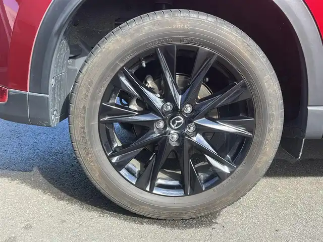 マツダ ＣＸ－５ XD ブラックトーンエディション 秋田県 2020(令2)年 4.7万km ソウルレッドクリスタルM ４WD/ターボ/衝突軽減システム/LEDヘッドライト/純正SDナビ（BT/AM/FM）/フルセグ/３６０°ビューモニター/マツダ純正１９インチアルミ（夏タイヤ装着）/スマートキー/アイドリングストップ/プッシュスタート/コーナーセンサー/レーンキープアシスト/マツダ・レーダークルーズコントロール追従走行有/オートマチックハイビーム/ヒルスタートアシストコントロール/MTモード付AT/ブラインドスポットモニター/ステアリングスイッチ/ステアリングヒーター/パドルシフト/前席シートヒーター/運転席メモリー付パワーシート/電動リアゲート/電動パーキングブレーキ/オートブレーキホールド機能/純正フロアマット/オートライト/オートエアコン/パワーステアリング/パワーウィンドウ/電動格納ウィンカーミラー/横滑り防止/盗難防止装置/寒冷地仕様/保証書/記録簿/スペアキー×１