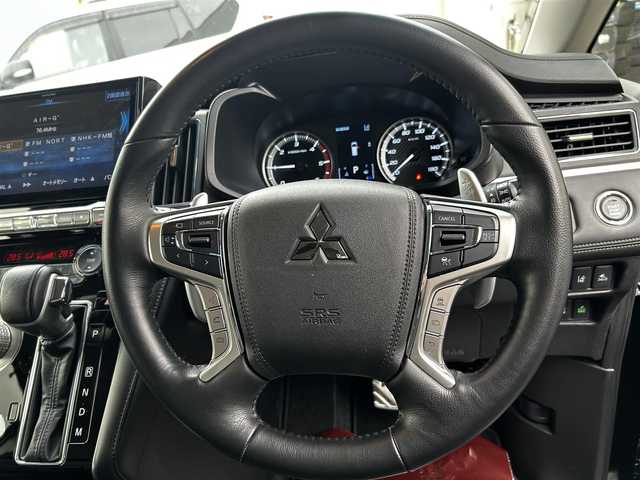 三菱 デリカＤ：５ ブラックエディション 道北・旭川 2024(令6)年 0.8万km アメジストブラック アルパイン11インチナビ/フリップダウンモニター/アラウンドビューモニター/フルセグTV/黒革シート/前席シートヒーター/ステアリングヒーター/両側パワースライドドア/パワーバックドア/コーナーセンサー/クルーズコントロール/ETC