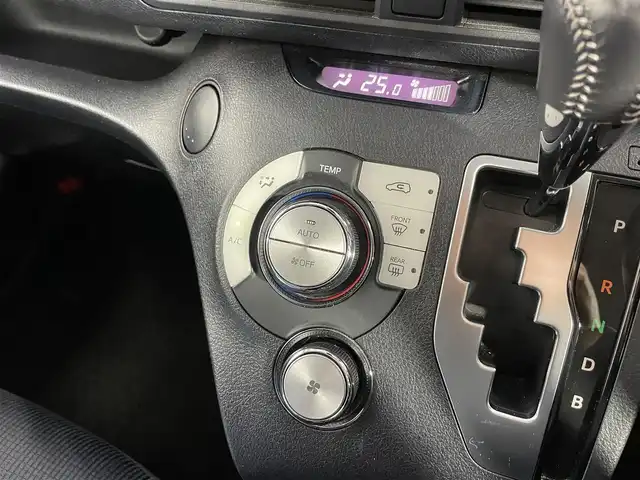 トヨタ シエンタ ハイブリッド G 大阪府 2016(平28)年 7万km レッドマイカM 純正ナビTV 両側パワースライドドア シートヒーター 衝突軽減ブレーキ レーンアシスト オートハイビーム スマートキー プッシュスタート オートライト 前後ドライブレコーダー ETC