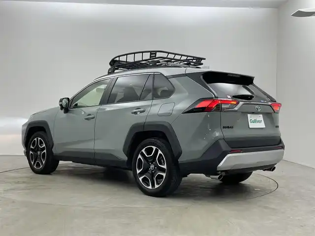 トヨタ ＲＡＶ４ アドベンチャー 埼玉県 2019(令1)年 5.5万km アッシュグレーメタリック/シアンメタリック ＴＲＤエアロ　純正９インチナビ　バックカメラ　ＢＳＭ　ビルトインＥＴＣ　ドライブレコーダー　セーフティセンス　レーダークルーズ　デジタルインナーミラー　シートヒーター　オートハイビーム　ＡＣ１００Ｖ