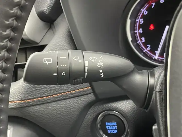 トヨタ ＲＡＶ４ アドベンチャー 埼玉県 2019(令1)年 5.5万km アッシュグレーメタリック/シアンメタリック ＴＲＤエアロ　純正９インチナビ　バックカメラ　ＢＳＭ　ビルトインＥＴＣ　ドライブレコーダー　セーフティセンス　レーダークルーズ　デジタルインナーミラー　シートヒーター　オートハイビーム　ＡＣ１００Ｖ