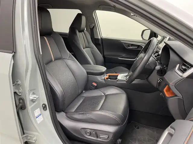 トヨタ ＲＡＶ４ アドベンチャー 埼玉県 2019(令1)年 5.5万km アッシュグレーメタリック/シアンメタリック ＴＲＤエアロ　純正９インチナビ　バックカメラ　ＢＳＭ　ビルトインＥＴＣ　ドライブレコーダー　セーフティセンス　レーダークルーズ　デジタルインナーミラー　シートヒーター　オートハイビーム　ＡＣ１００Ｖ