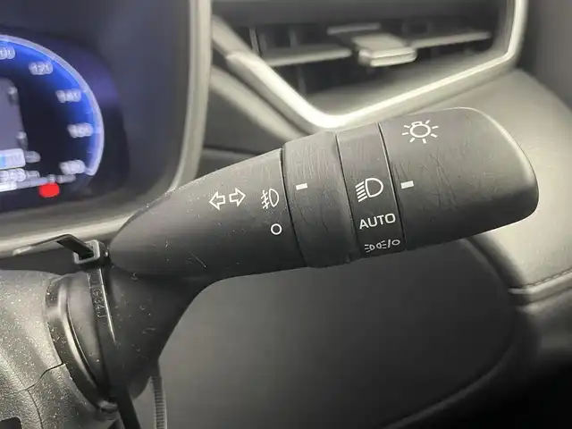 トヨタ カローラ クロス ハイブリッド Z 埼玉県 2023(令5)年 1.1万km プラチナホワイトパールマイカ 純正１０．５インチディスプレイオーディオ　パノラマルーフ　ＢＳＭ　バックカメラ　ビルトインＥＴＣ２．０　セーフティセンス　ＬＥＤヘッドライト　シートヒーター　ハーフレザーシート　地デジＴＶ