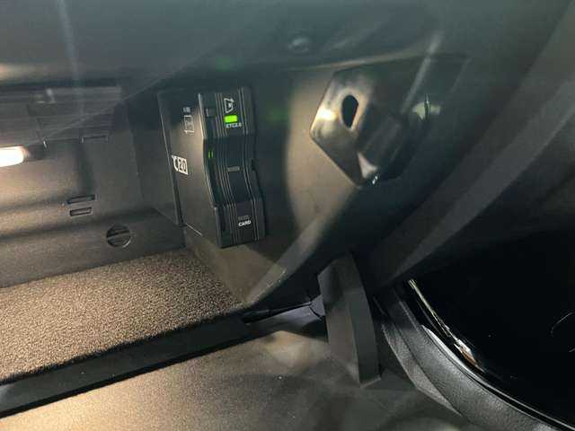 メルセデス・ベンツ Ａ１８０ スタイル AMGライン 千葉県 2019(平31)年 4.5万km コスモスブラック ＡＣＣ　/半革シート　/ナビ　/ＴＶ　/Ｂｌｕｅｔｏｏｔｈ接続　/Ｂカメラ/シートＨ　/アクティブパーキングアシスト　/アダプティブハイビームアシスト　/パーキングアシスト　/衝突軽減Ｂ　/ＢＳＭ　/ＬＫＡ　/ＥＴＣ
