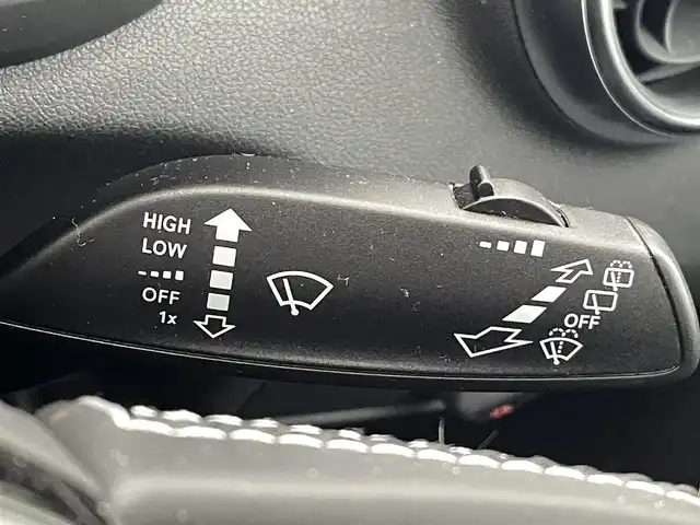アウディ Ｓ１ スポーツバック 熊本県 2015(平27)年 5.1万km グレイシアホワイトメタリック ワンオーナー/４WD　/純正ナビ（フルセグ・ＢＴ・ＣＤ）/ビルトインＥＴＣ　/社外前後ドライブレコーダー　/前後クリアランスソナー　/ＫＷ　ＧＦＷ　ＩＮＯＸ　Ｖ３カーヴェ社製サスペンション　/ＢＯＳＥサウンド/社外フロアマット/純正１８インチAW/オートライト/HIDライト/スマートキー/プッシュスタート/スペアキー1本/保証書/取扱説明書
