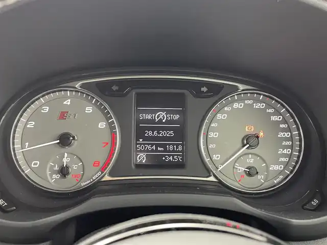 アウディ Ｓ１ スポーツバック 熊本県 2015(平27)年 5.1万km グレイシアホワイトメタリック ワンオーナー/４WD　/純正ナビ（フルセグ・ＢＴ・ＣＤ）/ビルトインＥＴＣ　/社外前後ドライブレコーダー　/前後クリアランスソナー　/ＫＷ　ＧＦＷ　ＩＮＯＸ　Ｖ３カーヴェ社製サスペンション　/ＢＯＳＥサウンド/社外フロアマット/純正１８インチAW/オートライト/HIDライト/スマートキー/プッシュスタート/スペアキー1本/保証書/取扱説明書