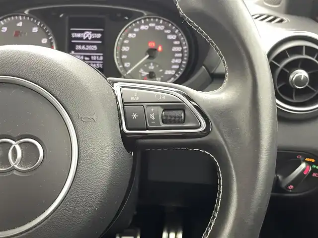 アウディ Ｓ１ スポーツバック 熊本県 2015(平27)年 5.1万km グレイシアホワイトメタリック ワンオーナー/４WD　/純正ナビ（フルセグ・ＢＴ・ＣＤ）/ビルトインＥＴＣ　/社外前後ドライブレコーダー　/前後クリアランスソナー　/ＫＷ　ＧＦＷ　ＩＮＯＸ　Ｖ３カーヴェ社製サスペンション　/ＢＯＳＥサウンド/社外フロアマット/純正１８インチAW/オートライト/HIDライト/スマートキー/プッシュスタート/スペアキー1本/保証書/取扱説明書