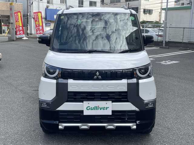 三菱 デリカミニ T プレミアム 神奈川県 2023(令5)年 0.6万km アメジストブラック/シルキーホワイト ４WD＆ターボ付/e-Assist/・マイパイロット/・レーダークルーズコントロール/・衝突被害軽減ブレーキシステム/・前方衝突予測警報/・踏み間違い衝突防止アシスト/・車線逸脱警報アシスト/・車線逸脱警報システム/・車線逸脱防止支援機能/・ふらつき警報/・標識認識システム/・先行車発進通知/・オートマチックハイビーム/ヒルディセントコントロール/社外メモリナビ＆フルセグTV/CD/DVD/SD/SDRec/BT/社外ツィーター/アラウンドビューモニター/社外前後ドライブレコーダー/ビルトインETC2.0/ハーフレザーシート/前席シートヒーター/オートホールド/電動パーキングブレーキ/ステアリングヒーター/パドルシフト/ステアリングリモコン/純正15inアルミホイール/ルーフレール/オートライト/LEDライト/フォグランプ/ウインカー付電格ミラー/スマートキー/プッシュスタート/W＆サイドエアバッグ/横滑り防止装置/ABS/サンシェード/ドアバイザー/純正ゴムマット/保証書/取扱説明書/スペアキー×２