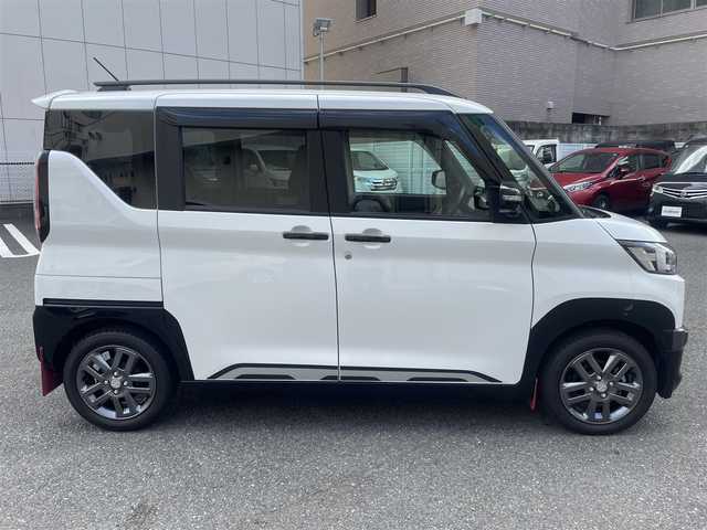 三菱 デリカミニ T プレミアム 神奈川県 2023(令5)年 0.6万km アメジストブラック/シルキーホワイト ４WD＆ターボ付/e-Assist/・マイパイロット/・レーダークルーズコントロール/・衝突被害軽減ブレーキシステム/・前方衝突予測警報/・踏み間違い衝突防止アシスト/・車線逸脱警報アシスト/・車線逸脱警報システム/・車線逸脱防止支援機能/・ふらつき警報/・標識認識システム/・先行車発進通知/・オートマチックハイビーム/ヒルディセントコントロール/社外メモリナビ＆フルセグTV/CD/DVD/SD/SDRec/BT/社外ツィーター/アラウンドビューモニター/社外前後ドライブレコーダー/ビルトインETC2.0/ハーフレザーシート/前席シートヒーター/オートホールド/電動パーキングブレーキ/ステアリングヒーター/パドルシフト/ステアリングリモコン/純正15inアルミホイール/ルーフレール/オートライト/LEDライト/フォグランプ/ウインカー付電格ミラー/スマートキー/プッシュスタート/W＆サイドエアバッグ/横滑り防止装置/ABS/サンシェード/ドアバイザー/純正ゴムマット/保証書/取扱説明書/スペアキー×２