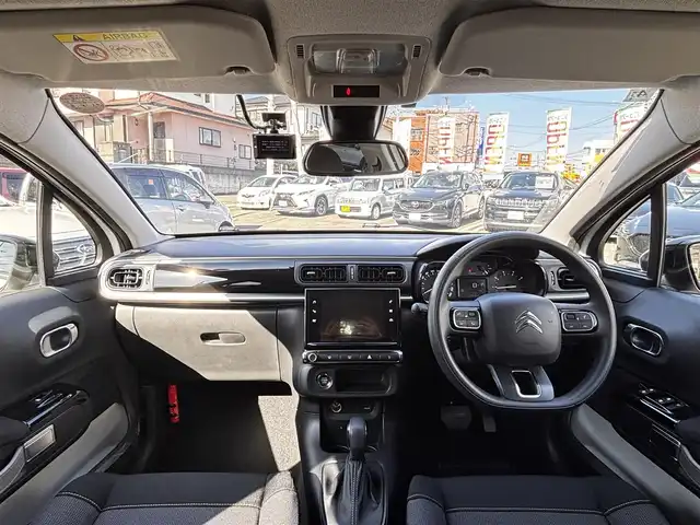 シトロエン シトロエン Ｃ３ フィール 熊本県 2020(令2)年 5.7万km ブランバンキーズ 純正ディスプレイオーディオ/【Bluetooth再生/MirrorLink/AndroidAuto】/アクティブセーフティブレーキ/レーンアシスト/パーキングセンサー/クルーズコントロール/インテリジェントハイビーム/LEDオートライト/トラクションコントロール/コーナーセンサー/ETC/ドライブレコーダー前後