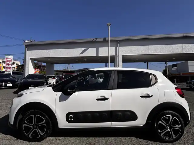 シトロエン シトロエン Ｃ３ フィール 熊本県 2020(令2)年 5.7万km ブランバンキーズ 純正ディスプレイオーディオ/【Bluetooth再生/MirrorLink/AndroidAuto】/アクティブセーフティブレーキ/レーンアシスト/パーキングセンサー/クルーズコントロール/インテリジェントハイビーム/LEDオートライト/トラクションコントロール/コーナーセンサー/ETC/ドライブレコーダー前後