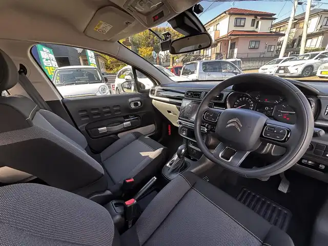 シトロエン シトロエン Ｃ３ フィール 熊本県 2020(令2)年 5.7万km ブランバンキーズ 純正ディスプレイオーディオ/【Bluetooth再生/MirrorLink/AndroidAuto】/アクティブセーフティブレーキ/レーンアシスト/パーキングセンサー/クルーズコントロール/インテリジェントハイビーム/LEDオートライト/トラクションコントロール/コーナーセンサー/ETC/ドライブレコーダー前後