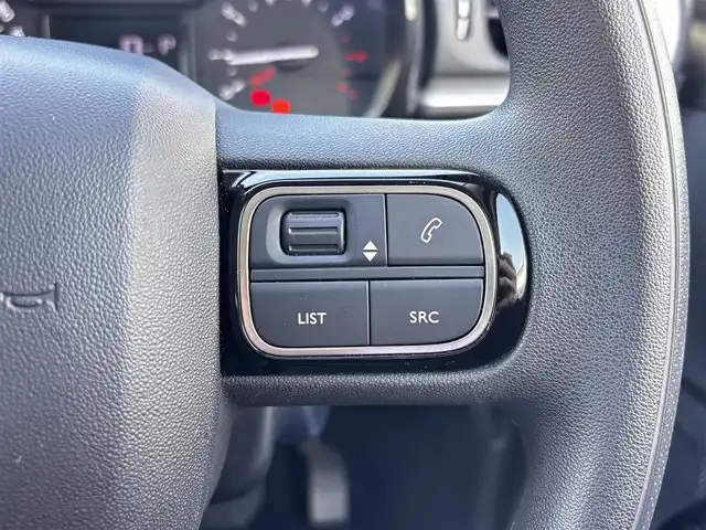 シトロエン シトロエン Ｃ３ フィール 熊本県 2020(令2)年 5.7万km ブランバンキーズ 純正ディスプレイオーディオ/【Bluetooth再生/MirrorLink/AndroidAuto】/アクティブセーフティブレーキ/レーンアシスト/パーキングセンサー/クルーズコントロール/インテリジェントハイビーム/LEDオートライト/トラクションコントロール/コーナーセンサー/ETC/ドライブレコーダー前後