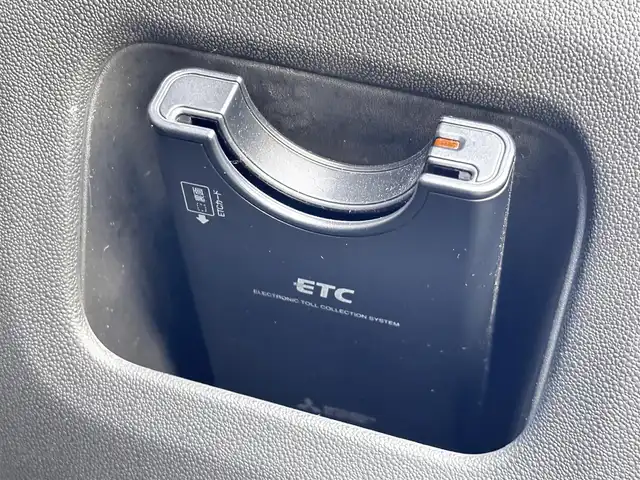 シトロエン シトロエン Ｃ３ フィール 熊本県 2020(令2)年 5.7万km ブランバンキーズ 純正ディスプレイオーディオ/【Bluetooth再生/MirrorLink/AndroidAuto】/アクティブセーフティブレーキ/レーンアシスト/パーキングセンサー/クルーズコントロール/インテリジェントハイビーム/LEDオートライト/トラクションコントロール/コーナーセンサー/ETC/ドライブレコーダー前後