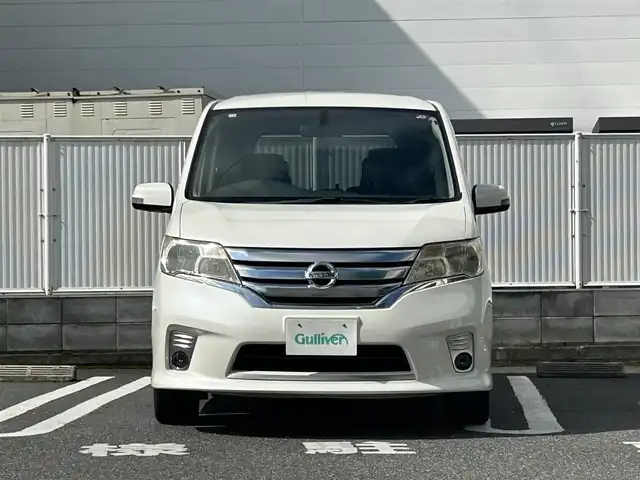 日産 セレナ ハイウェイスター Vセレクション 群馬県 2012(平24)年 6.4万km ブリリアントホワイトパール 純正ナビ（フルセグ・BT・DVD・CD・FM/AM）/プッシュスタート/本革ステアリング/スマートキー/ETC/電格ミラー/バックカメラ/LEDヘッドライト/純正フロアマット/3列シート/オートライト/取扱説明書・保証書・記録簿