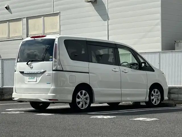 日産 セレナ ハイウェイスター Vセレクション 群馬県 2012(平24)年 6.4万km ブリリアントホワイトパール 純正ナビ（フルセグ・BT・DVD・CD・FM/AM）/プッシュスタート/本革ステアリング/スマートキー/ETC/電格ミラー/バックカメラ/LEDヘッドライト/純正フロアマット/3列シート/オートライト/取扱説明書・保証書・記録簿