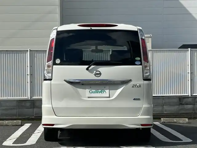日産 セレナ ハイウェイスター Vセレクション 群馬県 2012(平24)年 6.4万km ブリリアントホワイトパール 純正ナビ（フルセグ・BT・DVD・CD・FM/AM）/プッシュスタート/本革ステアリング/スマートキー/ETC/電格ミラー/バックカメラ/LEDヘッドライト/純正フロアマット/3列シート/オートライト/取扱説明書・保証書・記録簿