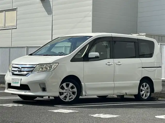 日産 セレナ ハイウェイスター Vセレクション 群馬県 2012(平24)年 6.4万km ブリリアントホワイトパール 純正ナビ（フルセグ・BT・DVD・CD・FM/AM）/プッシュスタート/本革ステアリング/スマートキー/ETC/電格ミラー/バックカメラ/LEDヘッドライト/純正フロアマット/3列シート/オートライト/取扱説明書・保証書・記録簿