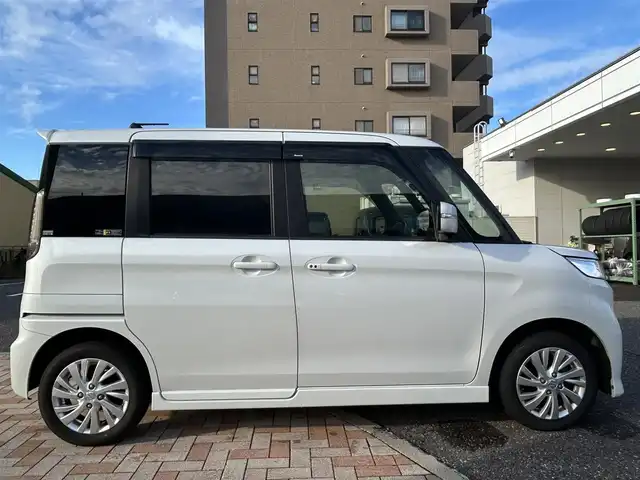 スズキ スペーシア カスタム Z 新潟県 2017(平29)年 10.3万km ピュアホワイトP (株)IDOMが運営する【じしゃロン新潟店】の自社ローン専用車両になります。/こちらは現金またはオートローンご利用時の価格です。自社ローンご希望の方は別途その旨お申付け下さい/プッシュスタート/スマートキー/純正ナビ/CD、DVD、FM、AM視聴可能/フルセグテレビ(走行時視聴可能)/シートヒーター(D席のみ)/パワースライドドア/純正AW/純正キセノンヘッドランプ/ウインカーミラー