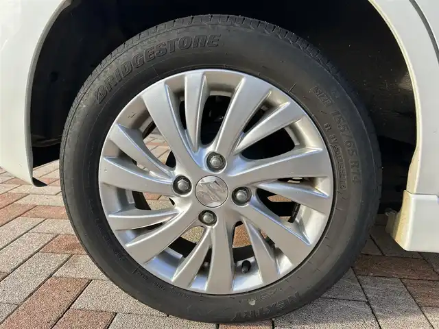 スズキ スペーシア カスタム Z 新潟県 2017(平29)年 10.3万km ピュアホワイトP (株)IDOMが運営する【じしゃロン新潟店】の自社ローン専用車両になります。/こちらは現金またはオートローンご利用時の価格です。自社ローンご希望の方は別途その旨お申付け下さい/プッシュスタート/スマートキー/純正ナビ/CD、DVD、FM、AM視聴可能/フルセグテレビ(走行時視聴可能)/シートヒーター(D席のみ)/パワースライドドア/純正AW/純正キセノンヘッドランプ/ウインカーミラー