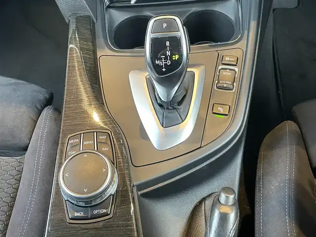 ＢＭＷ ３２０ｄ Mスポーツ 鹿児島県 2017(平29)年 4.9万km 黒 禁煙車/純正ナビ/Bluetooth/ドライブレコーダー/パワーシート/バックカメラ/純正18インチアルミホイール