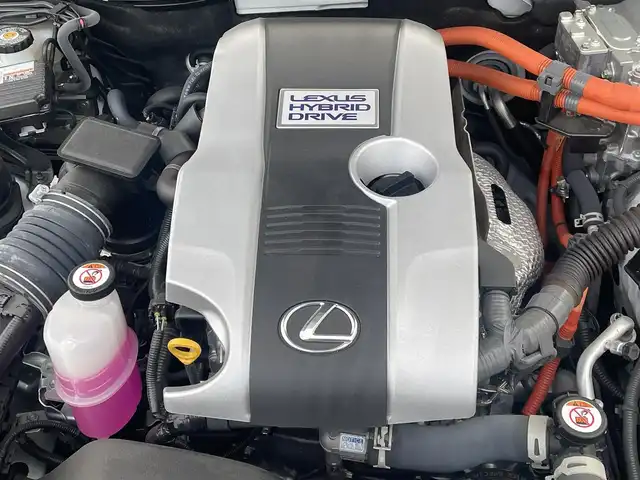 レクサス ＩＳ 300h Fスポーツ 東京都 2022(令4)年 3.4万km ホワイトノーヴァガラスフレーク メーカーナビ/フルセグTV/Bluetooth接続/パノラミックビューモニター/3連LEDヘッドライト/オレンジキャリパー/ETC/レザーシート/シートヒーター/レクサスセーフティシステム/プリクラッシュセーフティ/レーンキープアシスト/ブラインドスポットモニター/アダプティブクルーズコントロール/スマートキー/プッシュスタート/サイドエアバック/カーテンエアバック