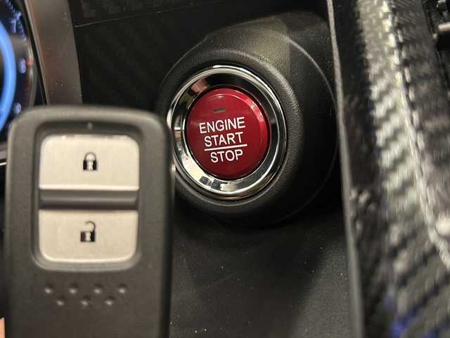 ホンダ Ｓ６６０ コンセプトエディション 岐阜県 2015(平27)年 1.5万km プレミアムスターホワイトP コンセプトエディション/ターボ/6速MT/バックカメラ/ETC/USB接続/HDMI/クルーズコントロール/革シート/オートエアコン/純正フロアマット/プッシュスタート/スマートキー/スペアキー/LEDヘッドライト/オートライト/純正アルミホイール