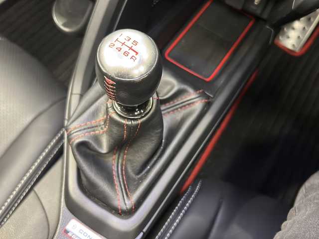 ホンダ Ｓ６６０ コンセプトエディション 岐阜県 2015(平27)年 1.5万km プレミアムスターホワイトP コンセプトエディション/ターボ/6速MT/バックカメラ/ETC/USB接続/HDMI/クルーズコントロール/革シート/オートエアコン/純正フロアマット/プッシュスタート/スマートキー/スペアキー/LEDヘッドライト/オートライト/純正アルミホイール