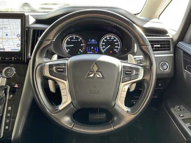 三菱 デリカＤ：５ アーバンギア G パワーパッケージ 高知県 2019(令1)年 8.6万km ウォームホワイトパール 10インチナビ/・フルセグTV/・Bluetoothオーディオ/・CD/DVD/全方位モニター/４WD/両側パワースライドドア/ALPINEフリップダウンモニター/ETC/クルコン/パワーシート/シートヒーター/LEDヘッドライト/オートライト/レーンキープアシスト/パワーバックドア/パドルシフト/7人乗り/純正フロアマット/スマートキー
