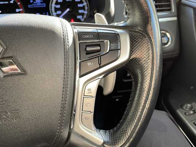 三菱 デリカＤ：５ アーバンギア G パワーパッケージ 高知県 2019(令1)年 8.6万km ウォームホワイトパール 10インチナビ/・フルセグTV/・Bluetoothオーディオ/・CD/DVD/全方位モニター/４WD/両側パワースライドドア/ALPINEフリップダウンモニター/ETC/クルコン/パワーシート/シートヒーター/LEDヘッドライト/オートライト/レーンキープアシスト/パワーバックドア/パドルシフト/7人乗り/純正フロアマット/スマートキー