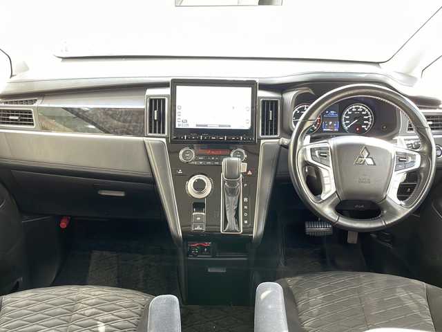 三菱 デリカＤ：５ アーバンギア G パワーパッケージ 高知県 2019(令1)年 8.6万km ウォームホワイトパール 10インチナビ/・フルセグTV/・Bluetoothオーディオ/・CD/DVD/全方位モニター/４WD/両側パワースライドドア/ALPINEフリップダウンモニター/ETC/クルコン/パワーシート/シートヒーター/LEDヘッドライト/オートライト/レーンキープアシスト/パワーバックドア/パドルシフト/7人乗り/純正フロアマット/スマートキー