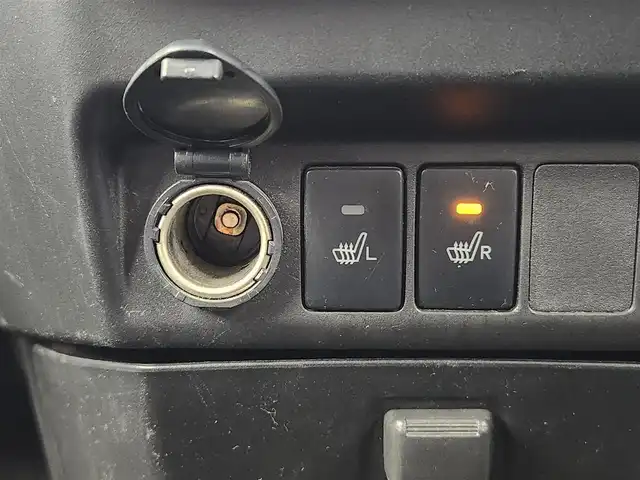 トヨタ タンク カスタムG S 愛知県 2018(平30)年 5.2万km ブラックマイカメタリック 純正ドライブレコーダー/ETC2.0/シートヒーター/両側パワースライドドア/純正9インチナビ/・フルセグTV/・CD/・DVD/・Bluetooth/・ラジオ/バックカメラ/クルーズコントロール/テレビキャンセラー/スマートアシスト/横滑り防止装置/ロールサンシェード/純正14インチアルミホイール/ドアバイザー