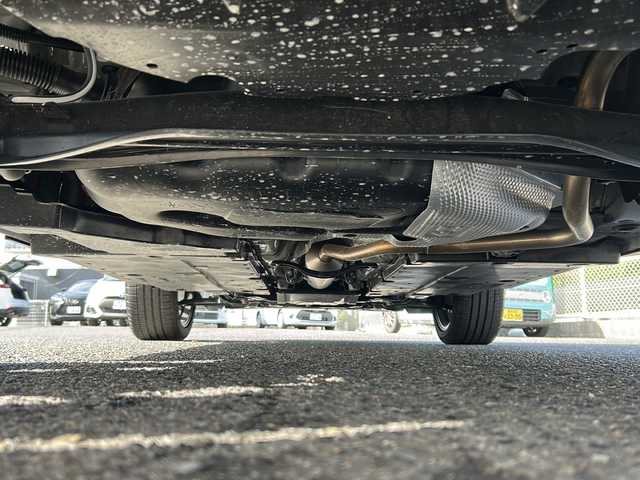 トヨタ ヤリスクロス ハイブリッド GRスポーツ 愛知県 2025(令7)年 0.8万km ブラックマイカ/プラチナホワイトパールマイカ /禁煙車/ワンオーナー//8インチディスプレイオーディオ/　（コネクティッドナビ）//フルセグTV・Bluetooth・USB//ビルトインETC2.0//バックカメラ・パノラミックビューモニター//前後ドライブレコーダー//トヨタセーフティセンス//プリクラッシュセーフティ//レーンディパーチャーアラート//レーダークルーズコントロール/　（全車速追従機能付き）//オートマチックハイビーム//ブラインドスポットモニター//クリアランスソナー//パーキングサポートブレーキ//安心降車アシスト//ロードサインアシスト//前席シートヒーター//ステアリングヒーター//パワーバックドア//電動パーキング・ブレーキホールド//横滑り防止装置（TRC）//EVモード//純正１８インチアルミ//LEDオートライト//電動格納ミラーウィンカー//GR用フロアマット//純正ドアバイザー//ISOFIX//プッシュスタート//取扱説明書/新車保証書//スペアキー