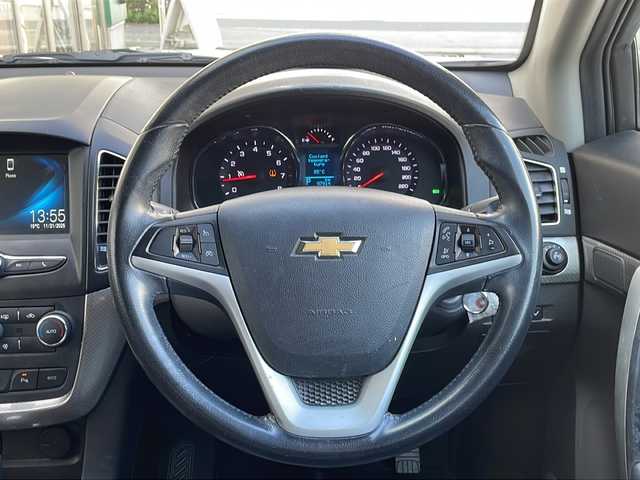 シボレー キャプティバ ラグジュアリー 愛知県 2017(平29)年 9.8万km パール ワンオーナー/ディスプレイオーディオ/バックカメラ/電動スライドサンルーフ/ルーフレール/純正１９インチアルミホイール/Bluetooth・AM・FM・USB・AUX/ETC・前後ドライブレコーダー/レザーシート/運転席パワーシート/運転席助手席シートヒーター/純正フロアマット/ヒルディセントコントロール/クルーズコントロール/ブラインドスポットモニター(BSM)/前後クリアランスソナ―/横滑り防止/電動格納ミラー/HIDヘッドライト/オートライト/フロント・リヤフォグランプ/リモコンキー/イモビライザー/新車保証書/取扱説明書