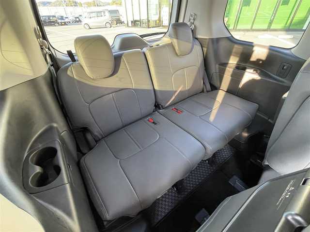 日産 セレナ e－パワー ハイウェイスター V 愛媛県 2018(平30)年 2万km ブリリアントホワイトパール 純正9型ナビ(Bluetooth/フルセグTV)/純正フリップダウンモニター/両側パワースライドドア/全周囲カメラ/純正フルエアロ/プロパイロット/クリアランスソナー/ドライブレコーダー/インテリジェントルームミラー/RS-R車高調/レザー調シートカバー/革巻ステアリング/ステアリングリモコン/ステアリングヒーター/LEDヘッドライト/電動パーキングブレーキ/AutoHold機能/現状サマー(社外AW)(225/35/R19)/タイヤ付純正AW(6部山)/純正サス有