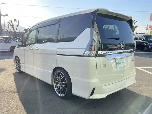 日産 セレナ e－パワー ハイウェイスター V 愛媛県 2018(平30)年 2万km ブリリアントホワイトパール 純正9型ナビ(Bluetooth/フルセグTV)/純正フリップダウンモニター/両側パワースライドドア/全周囲カメラ/純正フルエアロ/プロパイロット/クリアランスソナー/ドライブレコーダー/インテリジェントルームミラー/RS-R車高調/レザー調シートカバー/革巻ステアリング/ステアリングリモコン/ステアリングヒーター/LEDヘッドライト/電動パーキングブレーキ/AutoHold機能/現状サマー(社外AW)(225/35/R19)/タイヤ付純正AW(6部山)/純正サス有