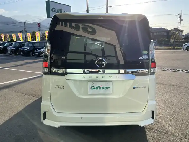 日産 セレナ e－パワー ハイウェイスター V 愛媛県 2018(平30)年 2万km ブリリアントホワイトパール 純正9型ナビ(Bluetooth/フルセグTV)/純正フリップダウンモニター/両側パワースライドドア/全周囲カメラ/純正フルエアロ/プロパイロット/クリアランスソナー/ドライブレコーダー/インテリジェントルームミラー/RS-R車高調/レザー調シートカバー/革巻ステアリング/ステアリングリモコン/ステアリングヒーター/LEDヘッドライト/電動パーキングブレーキ/AutoHold機能/現状サマー(社外AW)(225/35/R19)/タイヤ付純正AW(6部山)/純正サス有