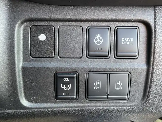 日産 セレナ e－パワー ハイウェイスター V 愛媛県 2018(平30)年 2万km ブリリアントホワイトパール 純正9型ナビ(Bluetooth/フルセグTV)/純正フリップダウンモニター/両側パワースライドドア/全周囲カメラ/純正フルエアロ/プロパイロット/クリアランスソナー/ドライブレコーダー/インテリジェントルームミラー/RS-R車高調/レザー調シートカバー/革巻ステアリング/ステアリングリモコン/ステアリングヒーター/LEDヘッドライト/電動パーキングブレーキ/AutoHold機能/現状サマー(社外AW)(225/35/R19)/タイヤ付純正AW(6部山)/純正サス有