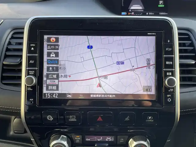 日産 セレナ e－パワー ハイウェイスター V 愛媛県 2018(平30)年 2万km ブリリアントホワイトパール 純正9型ナビ(Bluetooth/フルセグTV)/純正フリップダウンモニター/両側パワースライドドア/全周囲カメラ/純正フルエアロ/プロパイロット/クリアランスソナー/ドライブレコーダー/インテリジェントルームミラー/RS-R車高調/レザー調シートカバー/革巻ステアリング/ステアリングリモコン/ステアリングヒーター/LEDヘッドライト/電動パーキングブレーキ/AutoHold機能/現状サマー(社外AW)(225/35/R19)/タイヤ付純正AW(6部山)/純正サス有