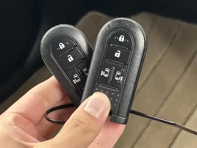 ダイハツ ムーヴ キャンバス G ホワイトアクセント リミテッド SAⅢ 千葉県 2019(令1)年 4万km ナチュラルベージュマイカM 禁煙車/純正8インチナビ/・NSZN-X69D/・CD/DVD/BT/HDMI/フルセグ/スマートアシストIII/車線逸脱警報機能/全方位カメラ/両側パワースライドドア/LEDヘッドライト/フォグライト/オートライト/オートハイビーム/ETC/スマートキー/スペアキー/アイドリングストップ/横滑り防止装置/ドアバイザー/フロアマット