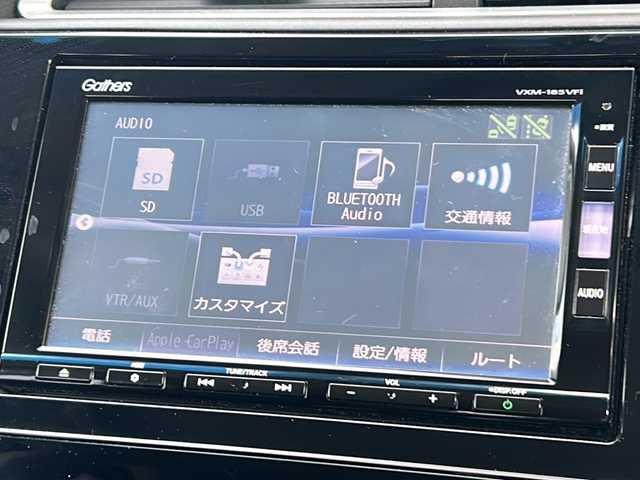 ホンダ シャトル G 静岡県 2018(平30)年 3.7万km ミッドナイトブルービームM 【主要装備】/プッシュスタート　/スマートキー　/Ｂｌｕｅｔｏｏｔｈ　/純正ナビ　/バックカメラ　/フルセグ　/ＥＴＣ　/ドライブレコーダー　/横滑り防止機能　/ステアリングスイッチ　/電動格納ミラー