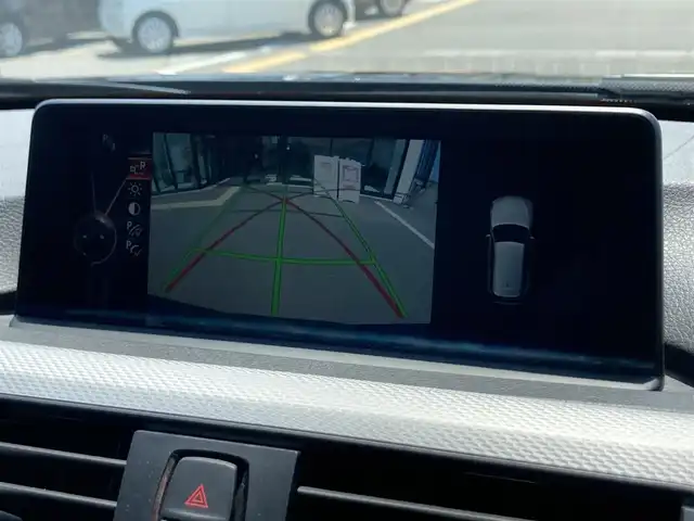 ＢＭＷ ３２０ｄ ツーリング Mスポーツ 鳥取県 2015(平27)年 6.4万km サファイアブラックP ディーゼル・ターボ/Mスポーツパッケージ/純正ナビ/DVD/CD/BT/バックカメラ・ETC/衝突軽減ブレーキ/レーンキープアシスト/前席パワーシート/運転席メモリー機能付き/レーダークルーズコントロール/後方コーナーセンサー/キセノンヘットライト/純正１８インチアルミホイール/プッシュエンジンスタート/アイドリングストップ/フロアマット/スぺキー