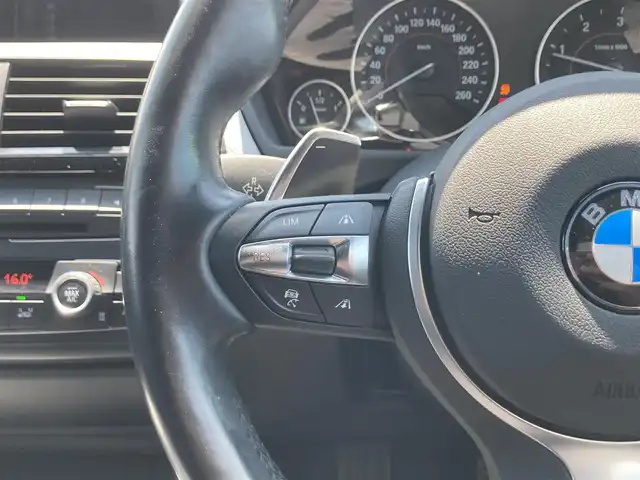 ＢＭＷ ３２０ｄ ツーリング Mスポーツ 鳥取県 2015(平27)年 6.4万km サファイアブラックP ディーゼル・ターボ/Mスポーツパッケージ/純正ナビ/DVD/CD/BT/バックカメラ・ETC/衝突軽減ブレーキ/レーンキープアシスト/前席パワーシート/運転席メモリー機能付き/レーダークルーズコントロール/後方コーナーセンサー/キセノンヘットライト/純正１８インチアルミホイール/プッシュエンジンスタート/アイドリングストップ/フロアマット/スぺキー