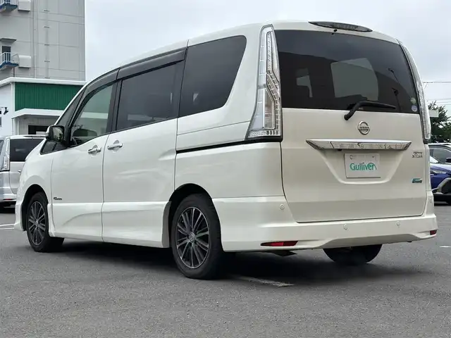 日産 セレナ ハイウェイS S HV Aセーフ 東京都 2014(平26)年 8.1万km ブリリアントホワイトパール アイドリングストップ/ヒルスタートアシスト/VDC/アラウンドビューモニター/フロント/バックソナー /エマージェンシーブレーキ/LDW（車線逸脱警報）/踏み間違い衝突防止アシスト/ふらつき警報/両側電動スライドドア（両側スライドドアオートクローザー）/サイドシルスポイラー/リアエアロバンパー/Highway STARエンブレム/クリアレンズリアコンビネーションランプ（S字デザイン）/ボディ同色電動格納ドアミラー/ウィンカーミラー/ヒーター付ドアミラー/グロスブラックインパネ加飾/メッキ枠付シルバーシフトレバー/革巻きステアリングホイール/無塗装ドアスイッチベース/SRSエアバック（運転席/助手席）/オートエアコン/リアエアコン/上下調整式ヘッドレスト（２列目）/折りたたみ格納式パーソナルテーブル（２列目）/インテリジェントキー/プッシュエンジンスターター/イモビライザー/純正ナビ/ドライブレコーダー/ＥＴＣ/純正タイヤ有