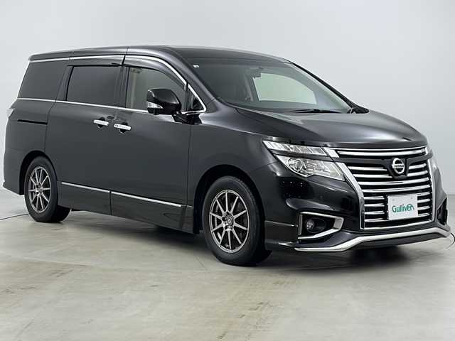 日産 エルグランド 250ハイウェイスターS 道央・札幌 2016(平28)年 6.1万km ファントムブラック ・４ＷＤ/・純正ナビ＆ＴＶ＆ＢＴ＆ＤＶＤ＆ＣＤ/・後席フリップダウンモニター/・全方位モニター/・ハーフレザーシート/・社外革調シートカバー/・両側電動スライドドア/・クルーズコントロール/・ＡＣ１００Ｖ／１００Ｗ/・横滑り防止装置/・フロントデイライト/・２ＷＤ⇔４ＷＤ切替可/・オートライト/・ＬＥＤヘッドライト/・フォグランプ/・ドアミラーウィンカー＆ヒーター/・夏タイヤ純正１８インチアルミ付積込